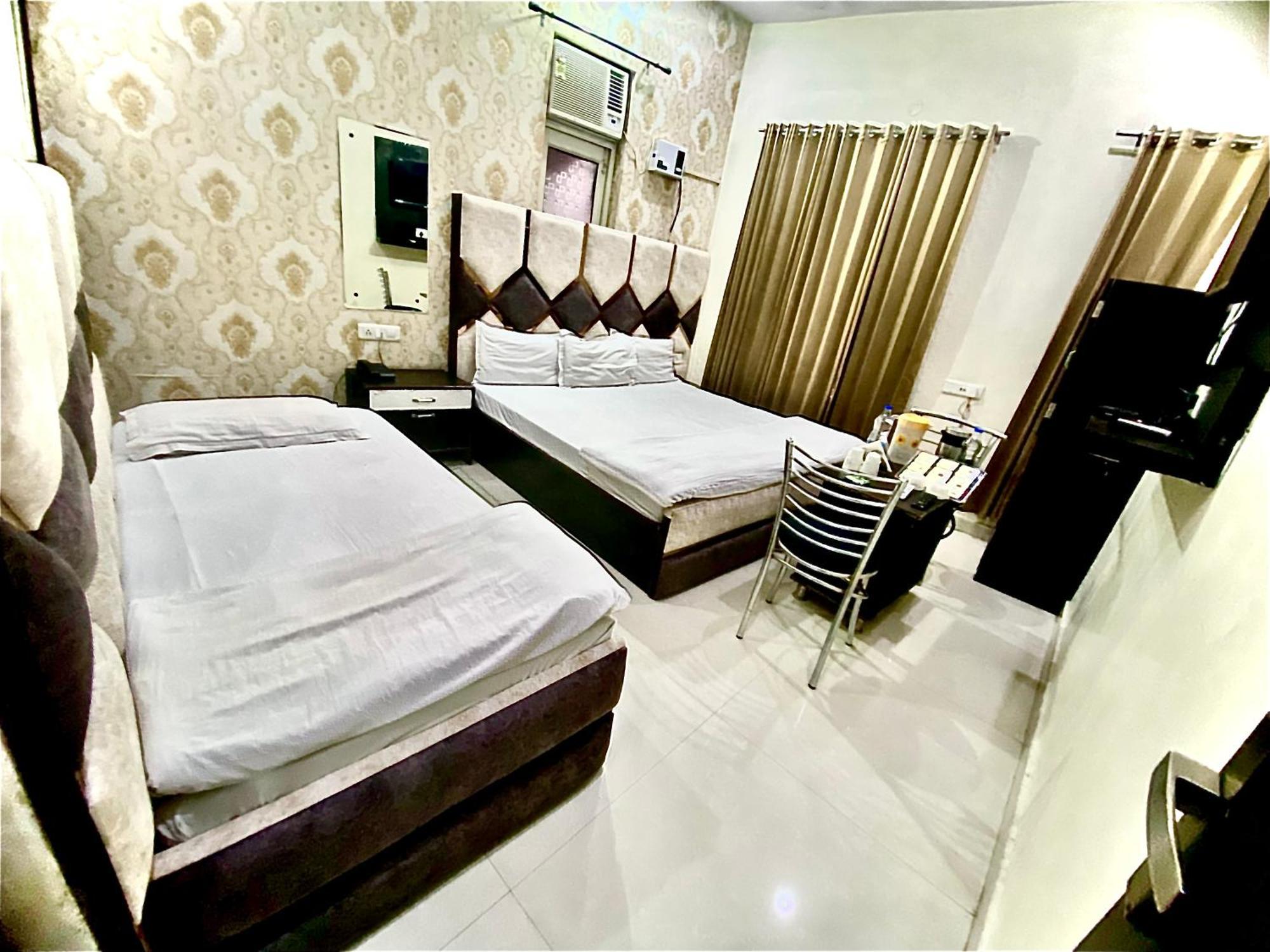 Swaran House Hotel Амритсар Екстериор снимка
